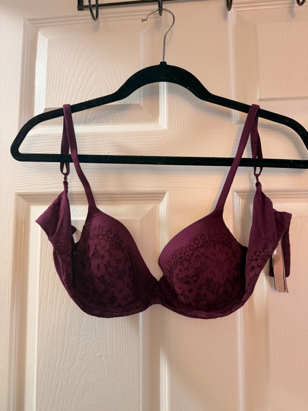Victoria's Secret Lace lined demi Bra in Plum
